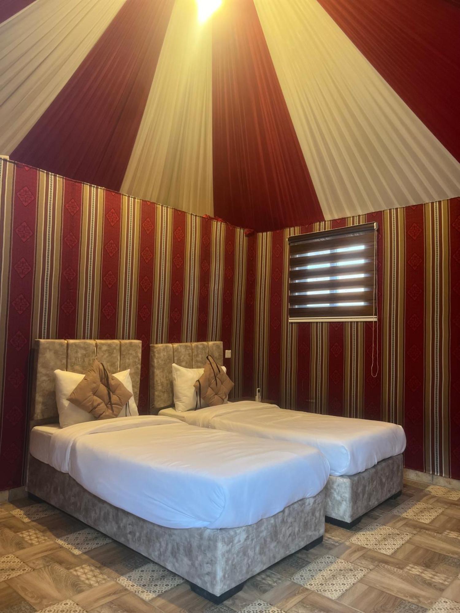 Rum Moon Luxury Camp Wadi Rum Extérieur photo