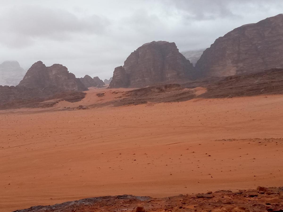 Rum Moon Luxury Camp Wadi Rum Extérieur photo